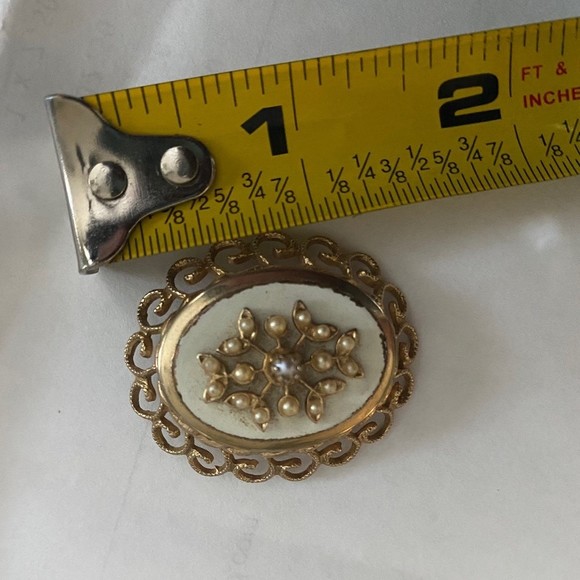 Vintage Coro Brooch Gold Tone Faux Pearls Jewelry - Picture 3 of 3